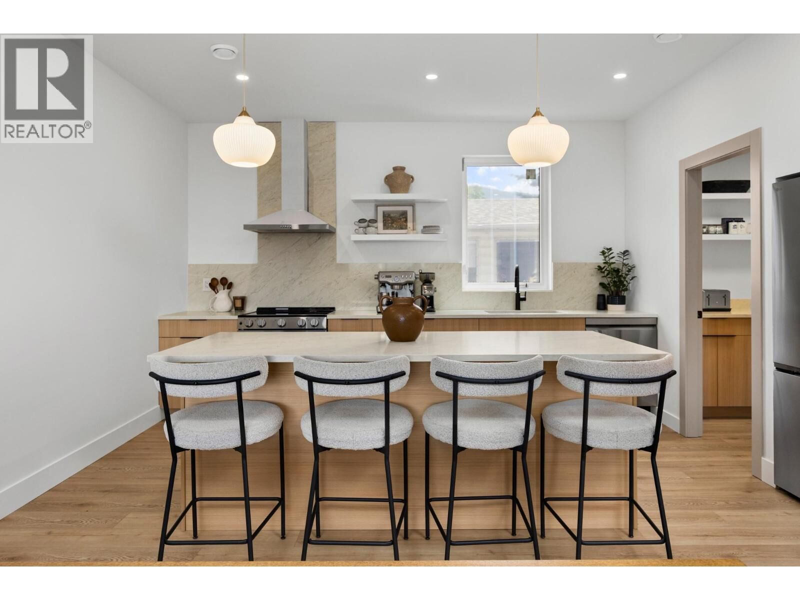 Property Photo:  1506 39A Avenue 3  BC V1Y 7N2 