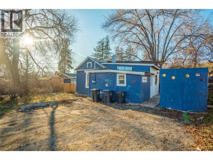 Property Photo: 3422 Broadview Road BC V4T 1P1