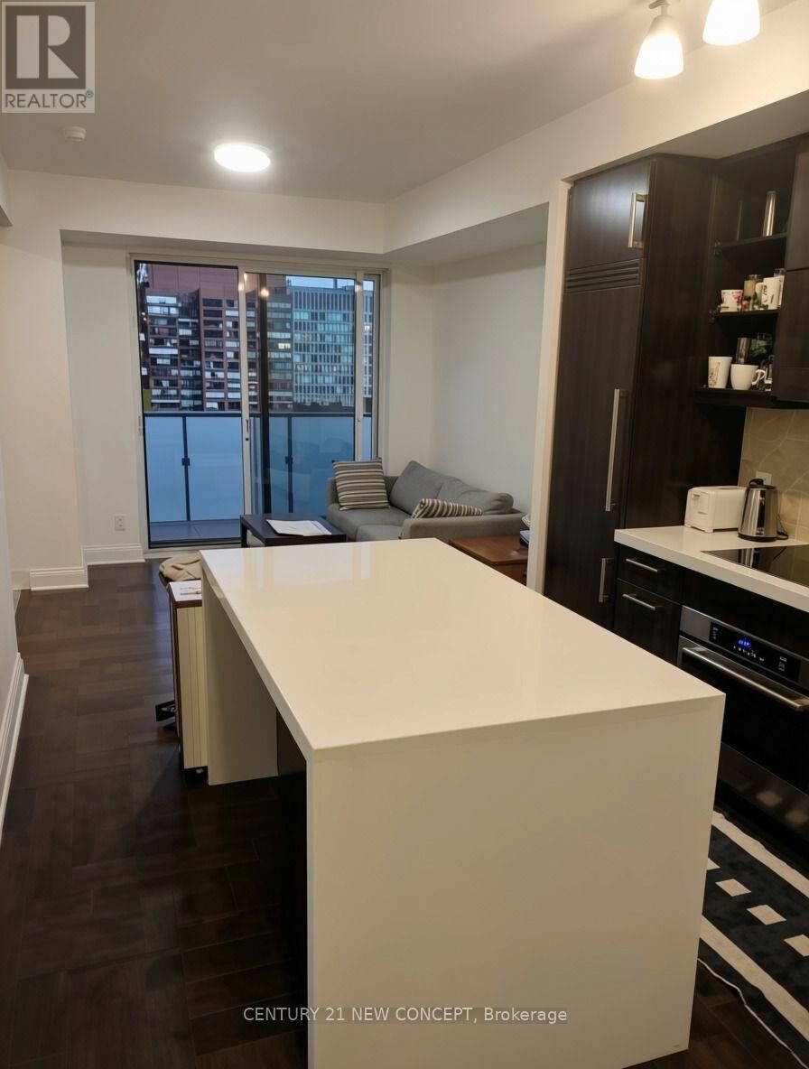 Property Photo: 1080 Bay Street 903 ON M5S 0A3