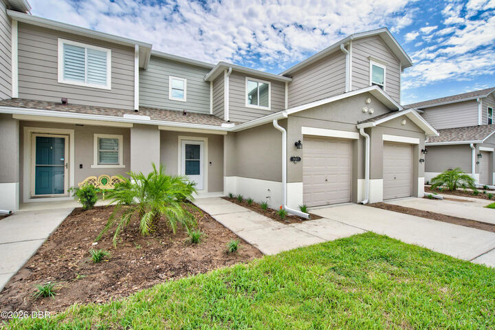 Property Photo: 2667 Sicily Drive FL 32168