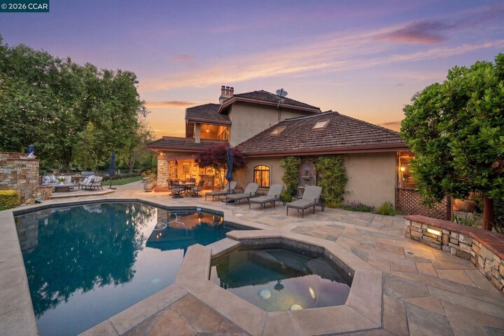 Property Photo: 51 Red Cypress Ct CA 94506