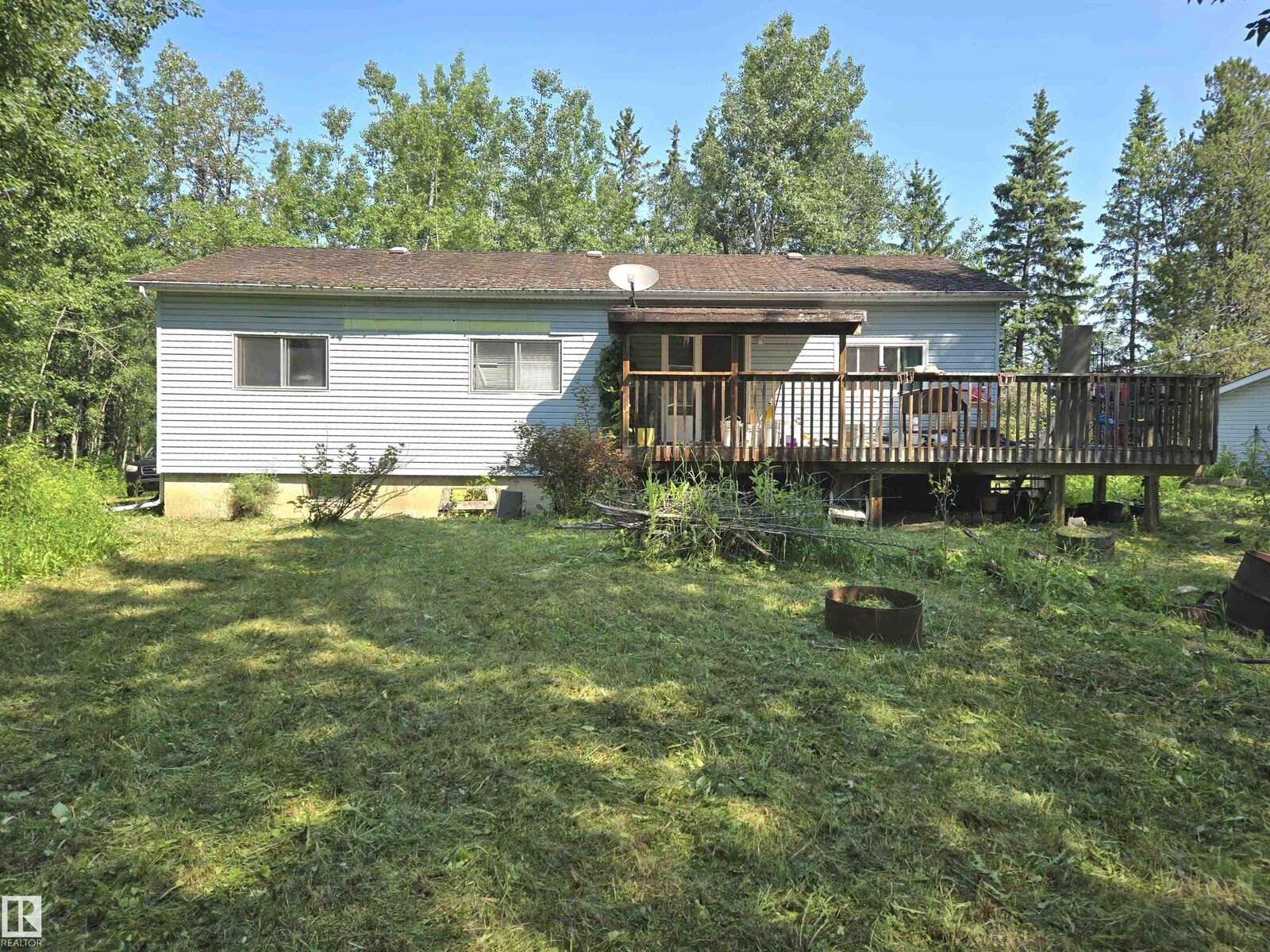 Property Photo: 22231 Twp Road 514A AB T8C 1H4