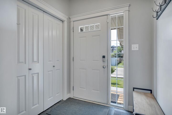 Property Photo: 3 Meadowview Court AB T7X 0N2