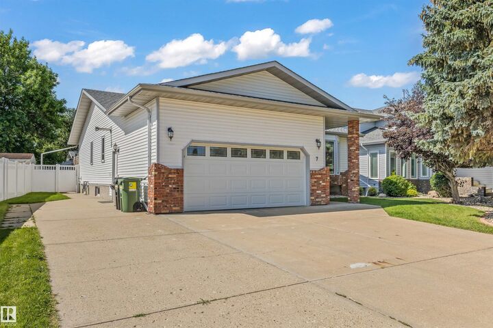 Property Photo:  7 William Bell Drive  AB T9E 6H7 