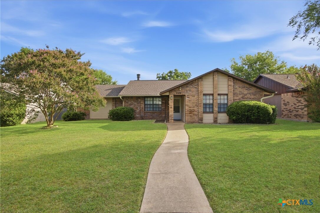 Property Photo: 2106 Stagecoach Trail TX 76502