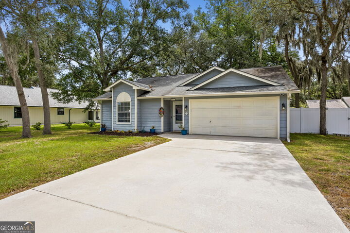 Property Photo:  301 Faye Court  GA 31558 