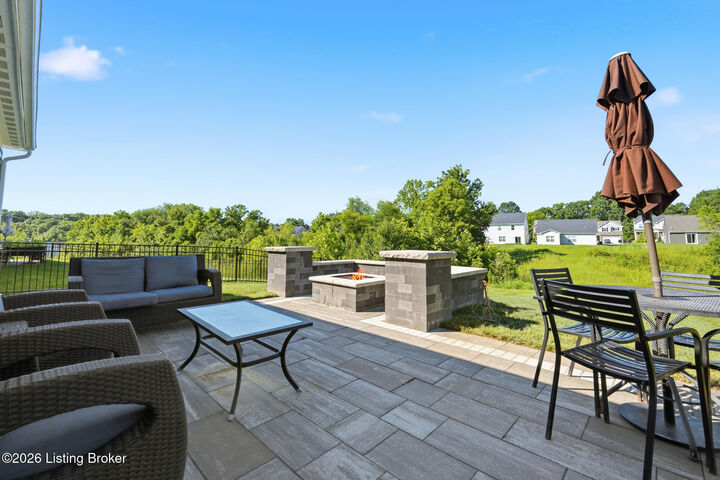 Property Photo:  17025 Meander Way  KY 40245 