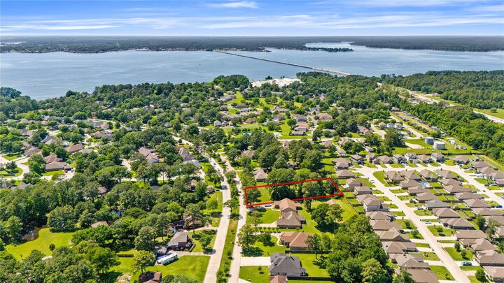 Property Photo:  12995 Point Aquarius Boulevard  TX 77318 