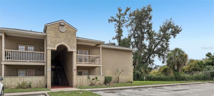 Property Photo: 305 Wymore Road 208 FL 32714