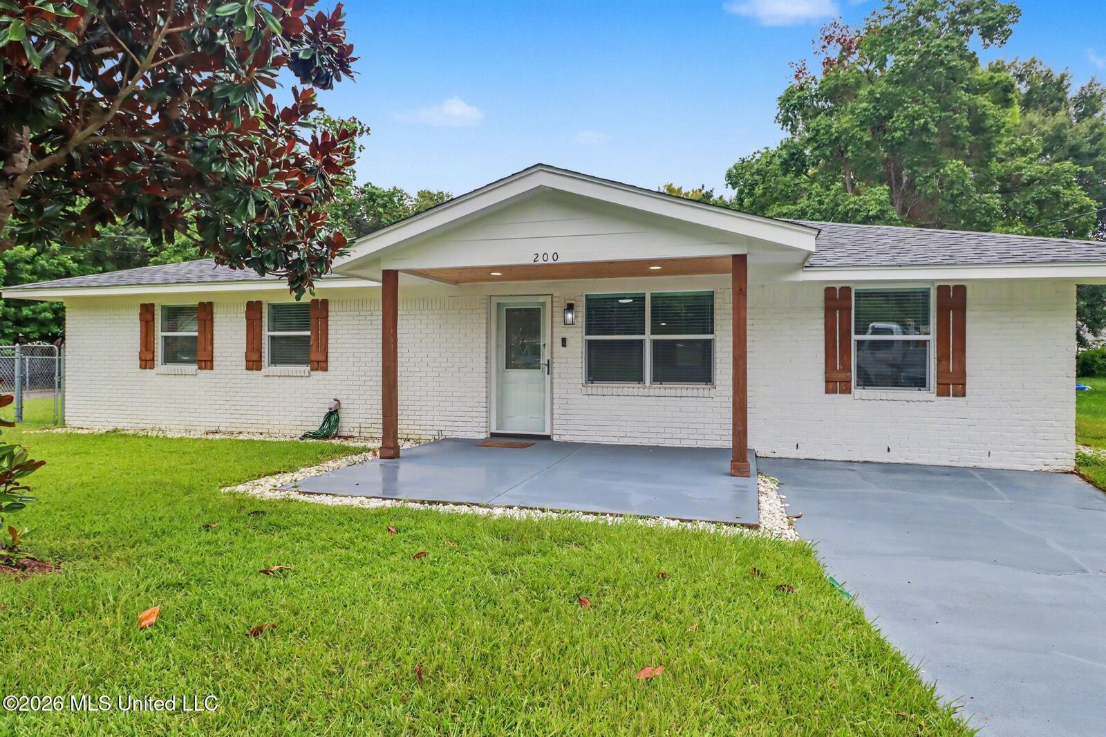 Property Photo:  200 Beverly Drive  MS 39564 
