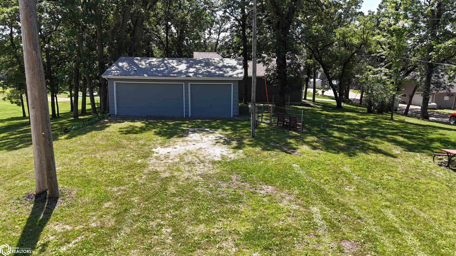 Property Photo:  103 North Drive  IA 50171 