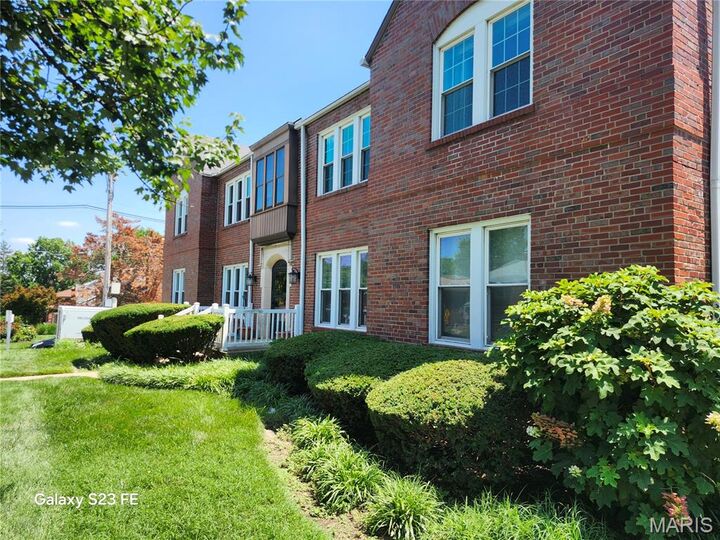 Property Photo:  8000 Delmar Boulevard  MO 63130 