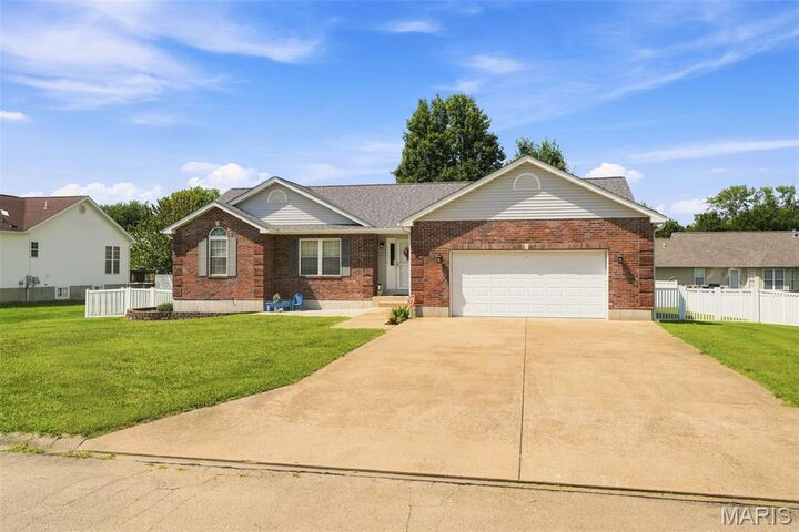 Property Photo:  507 Cobblestone Court  MO 63640 