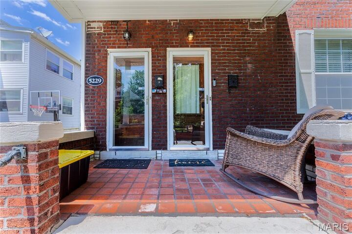 Property Photo:  5229 Lansdowne Avenue  MO 63109 