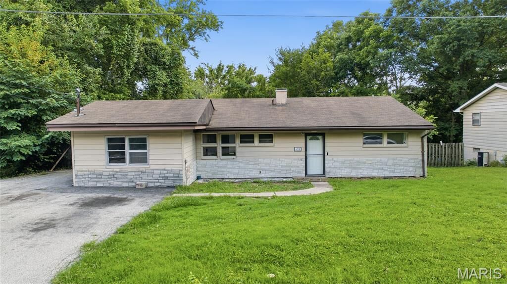 Property Photo:  620 Belvedere Drive  IL 62223 