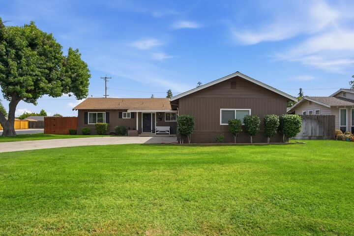 Property Photo: 2380 El Capitan Drive CA 95380