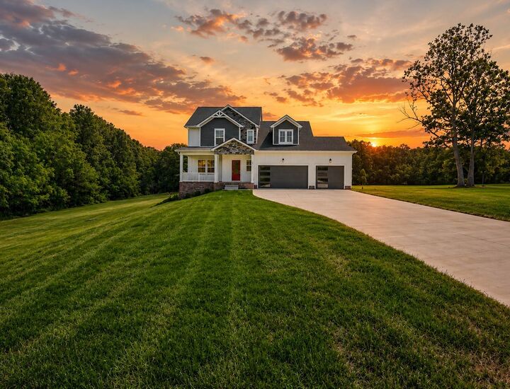 Property Photo: 233 Lewis Grant Ln TN 37171