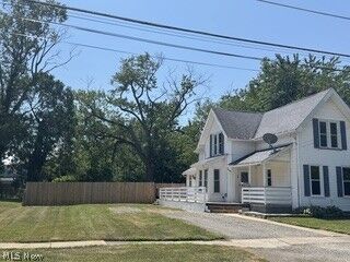 Property Photo: 1638 W 6th Street OH 44004