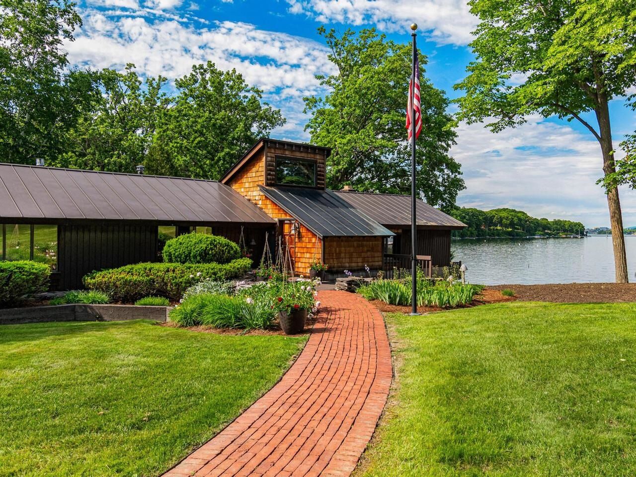Property Photo: 3544 Harbor Road VT 05482
