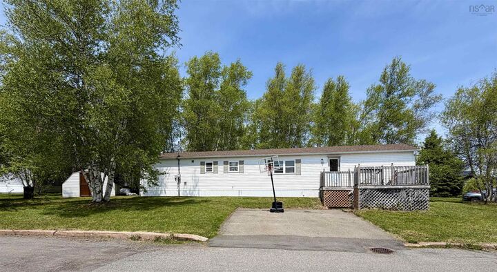 60 Rosewood Drive — photo 1