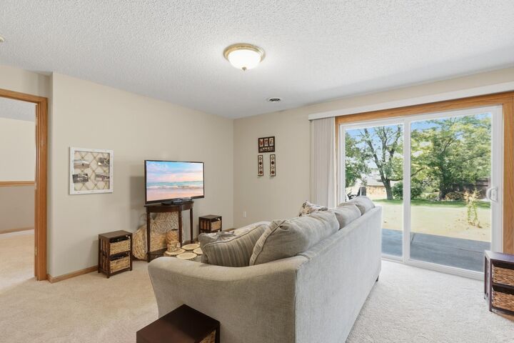 Property Photo:  1490 Mallard Place  MN 55387 