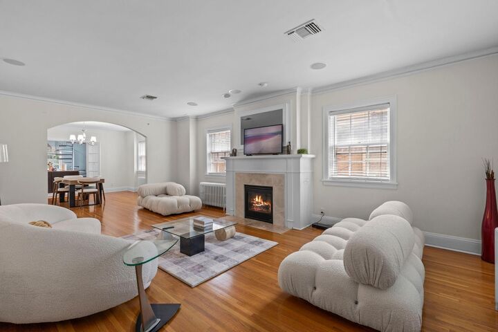 Property Photo: 1785 Dupont Avenue S Upper MN 55403