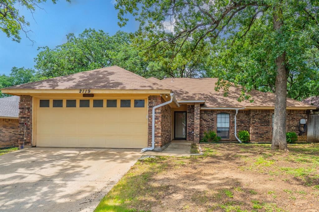 Property Photo:  2119 Turf Club Drive  TX 76017 