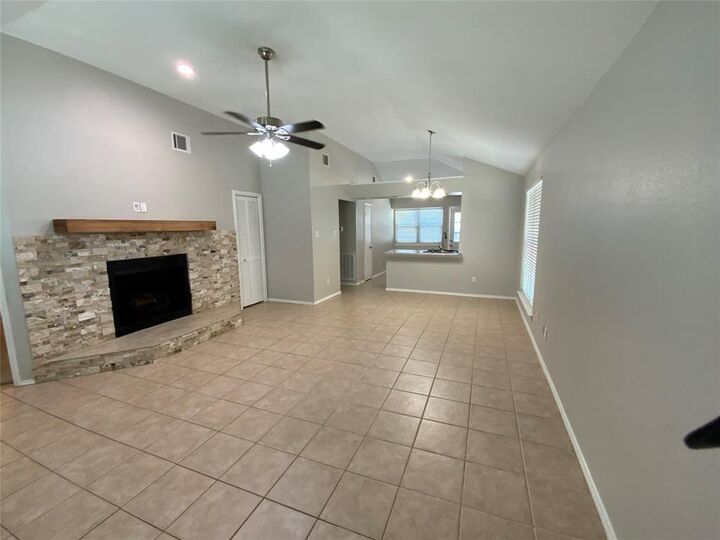 Property Photo: 2313 Dalewood Lane TX 76022