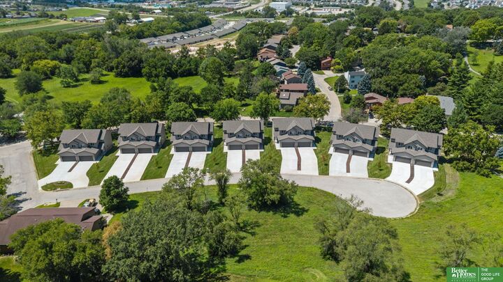 Property Photo: 7122 N 79th Court NE 68122