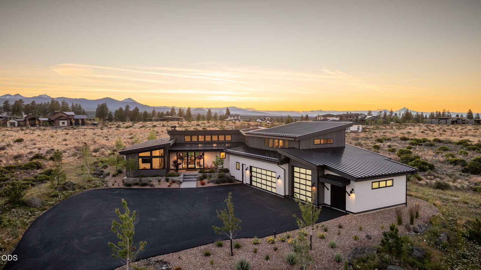 Property Photo: 62313 McClain Drive OR 97703