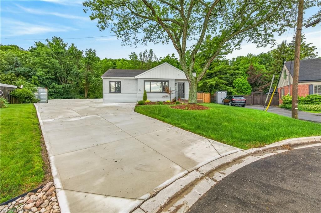Property Photo:  