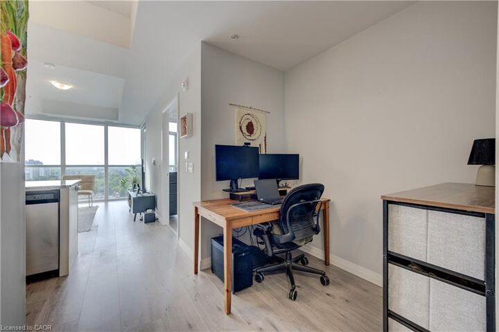 Property Photo:  