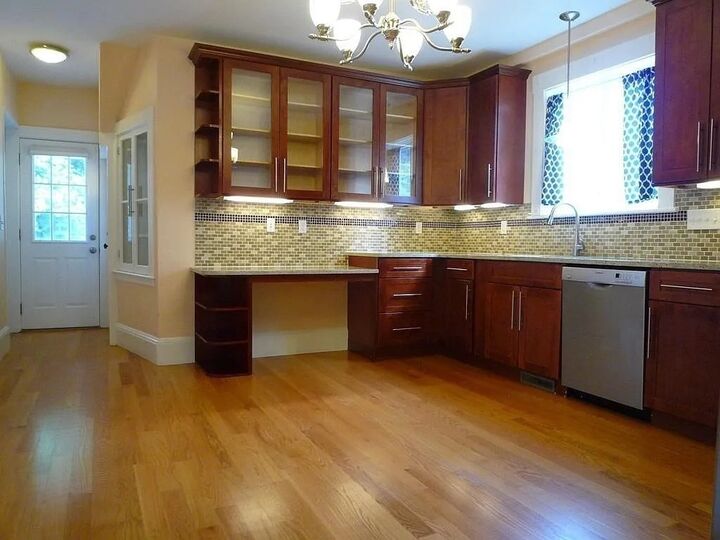 Property Photo:  34 Oxford Ave 34  MA 02478 