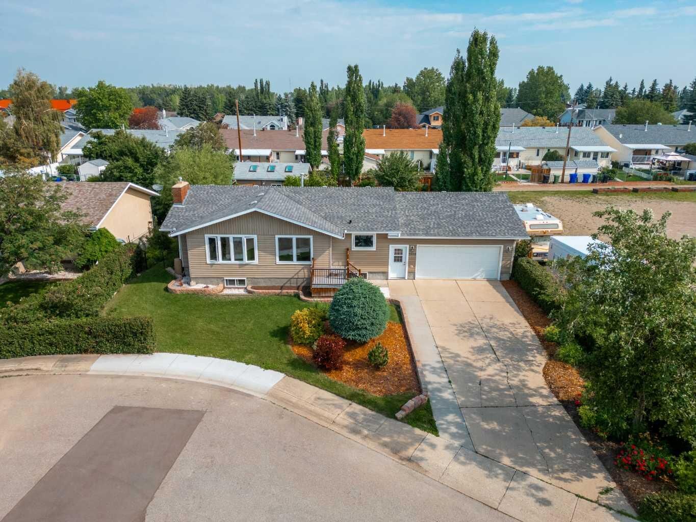 Property Photo: 5418 43 Street AB T4H 1B5
