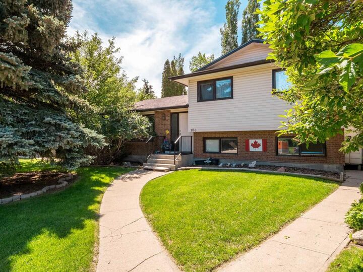 Property Photo:  106 Ojibwa Place W  AB T1K 5T5 