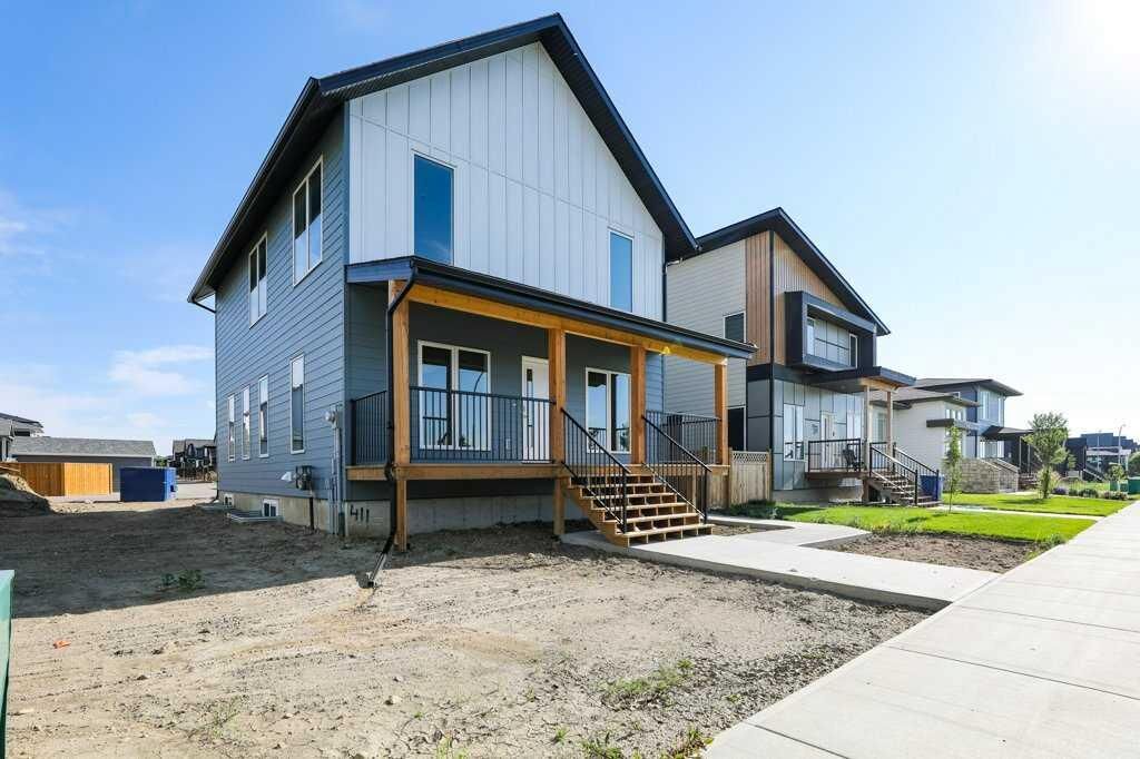 Property Photo: 411 Caledonia Boulevard W AB T1J 5W2