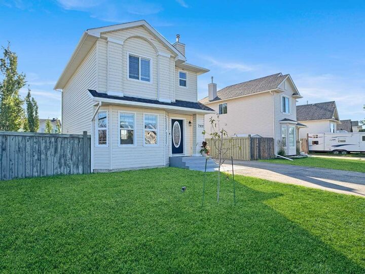 Property Photo: 7901 Westpointe Drive AB T8W 2T9