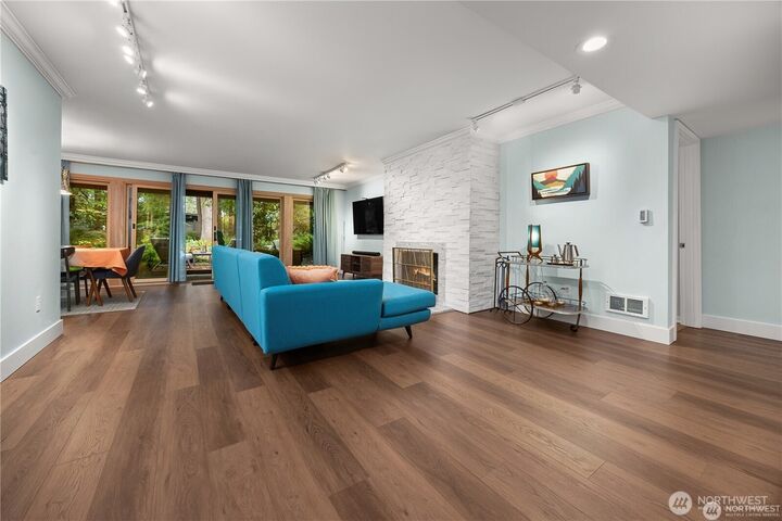 Property Photo: 1524 NE 140th Street D2 WA 98125