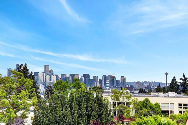 Property Photo: 4527 Corliss Avenue N WA 98103