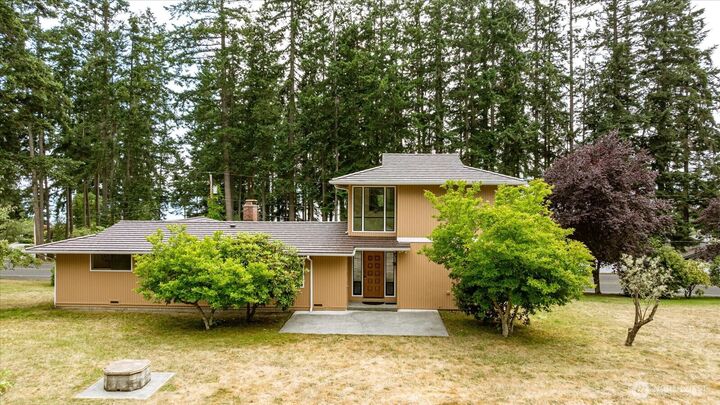 Property Photo: 5531 Mutiny Bay Road WA 98249