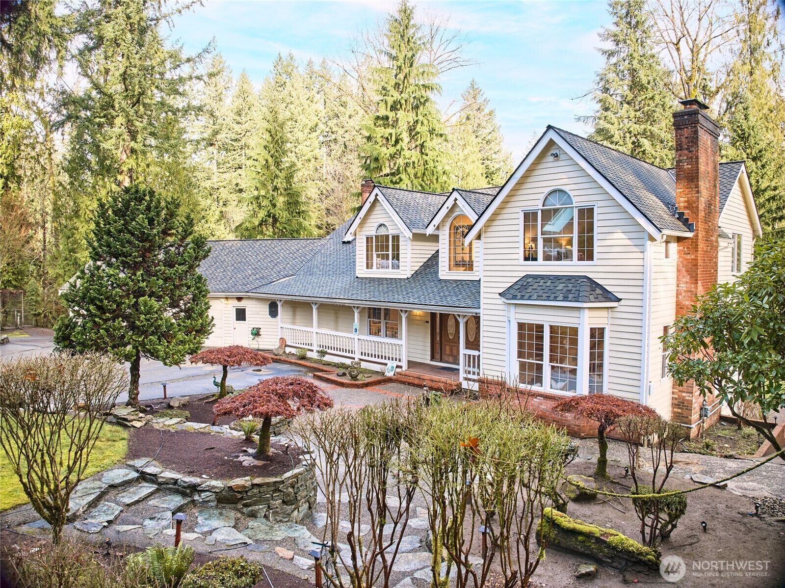 Property Photo:  18400  228th Avenue NE  WA 98077 