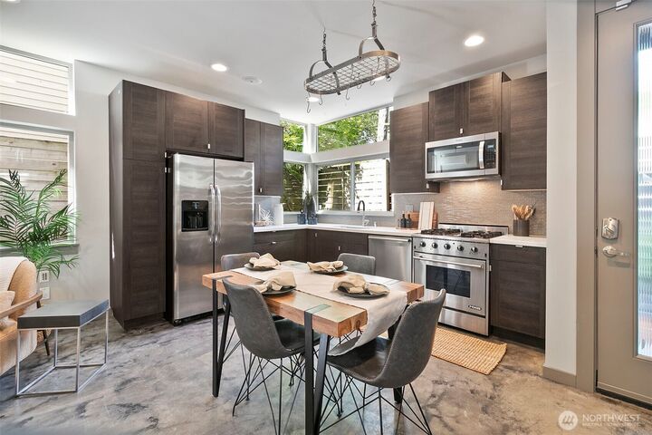 Property Photo: 310 21st Avenue A WA 98122