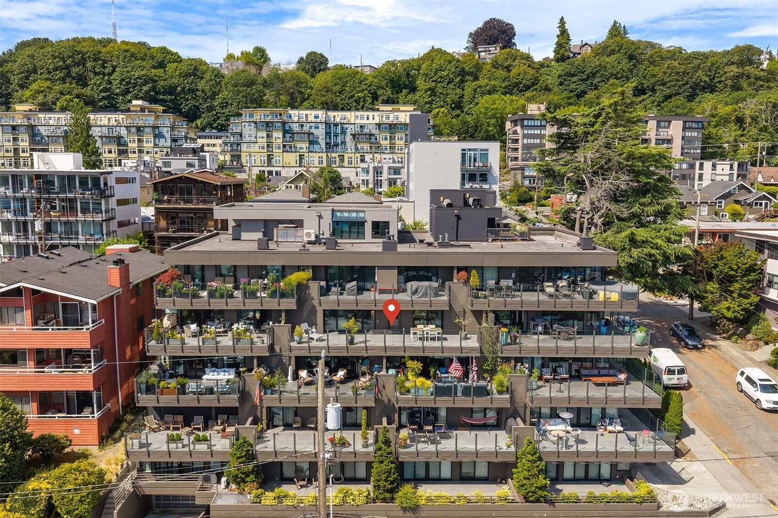 Property Photo:  2040  Waverly Place N 302  WA 98109 