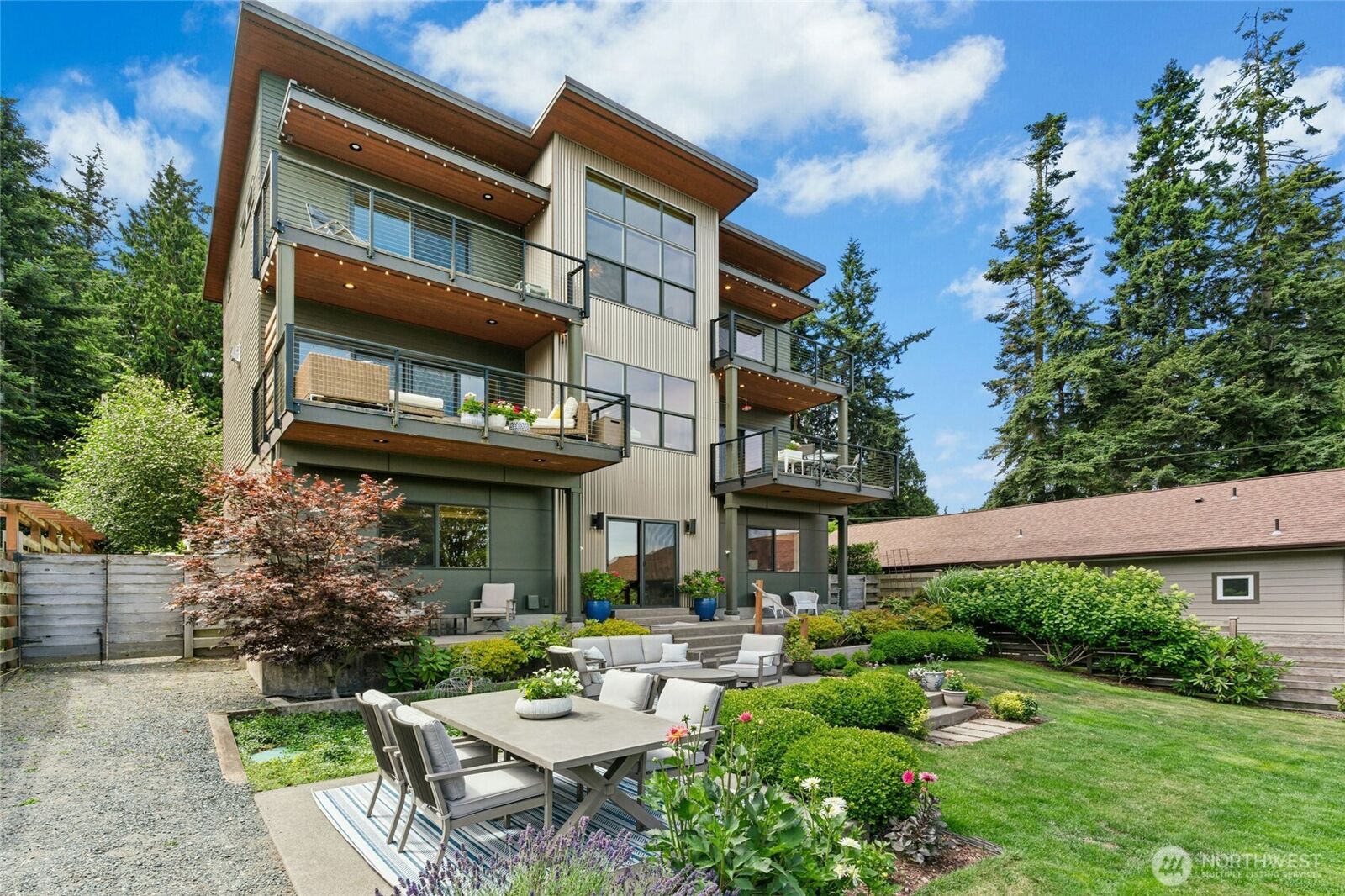 Property Photo:  1447  Elm Place  WA 98249 