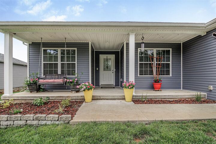 Property Photo:  165 Blakeman Street  KY 42160 