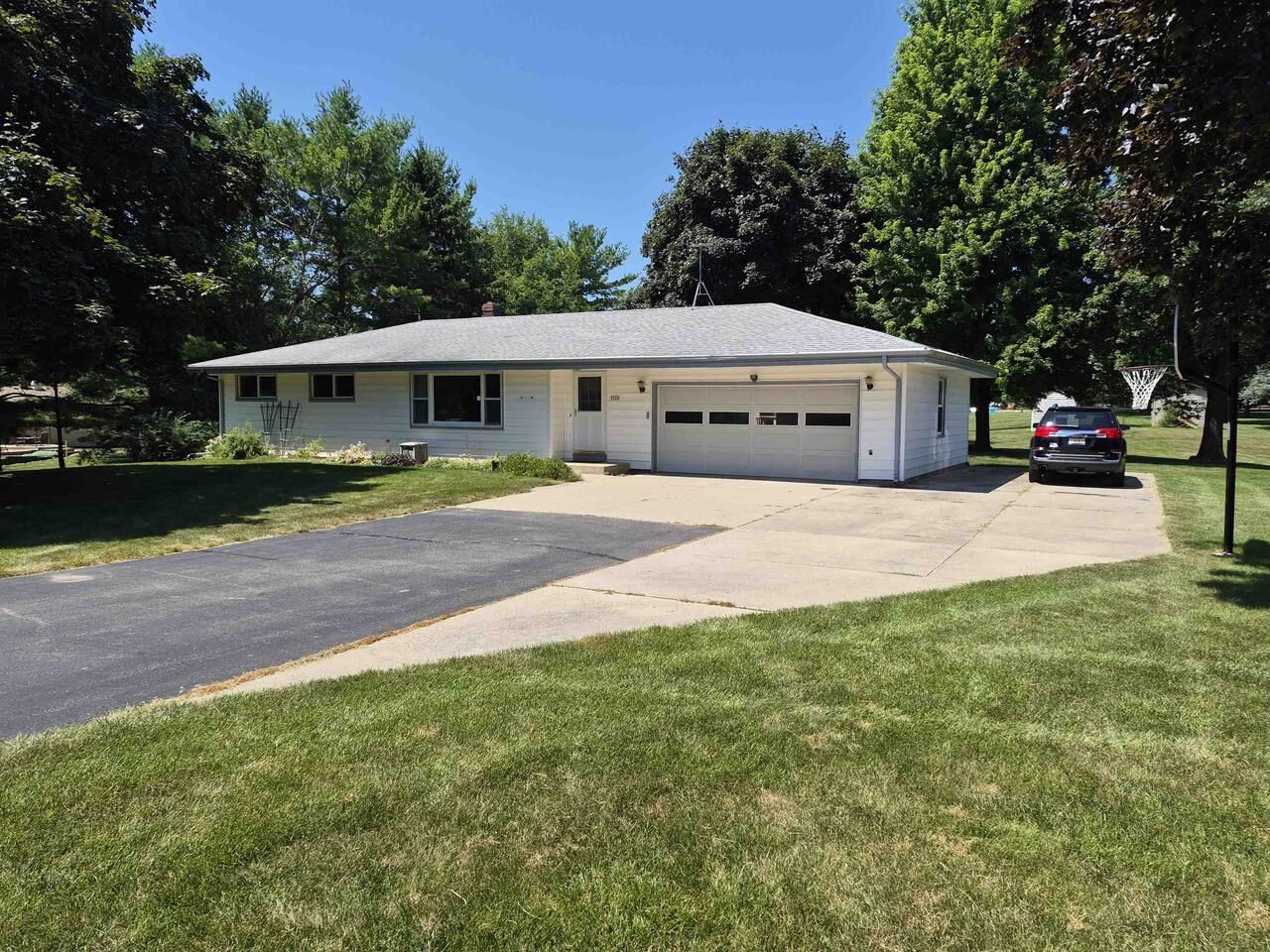 Property Photo:  5133 N West Rotamer Road  WI 53563 