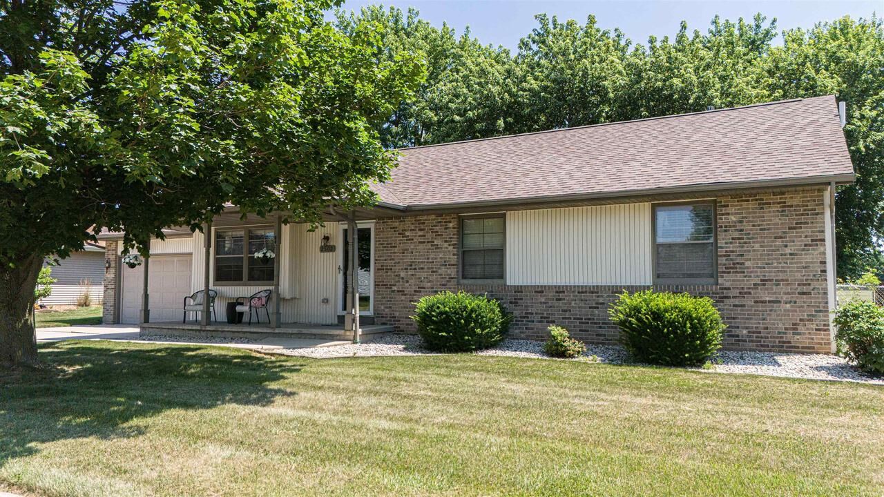Property Photo:  2502 North Wuthering Hills Drive  WI 53546 