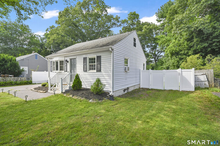 Property Photo:  127 Deepwood Drive  CT 06040 