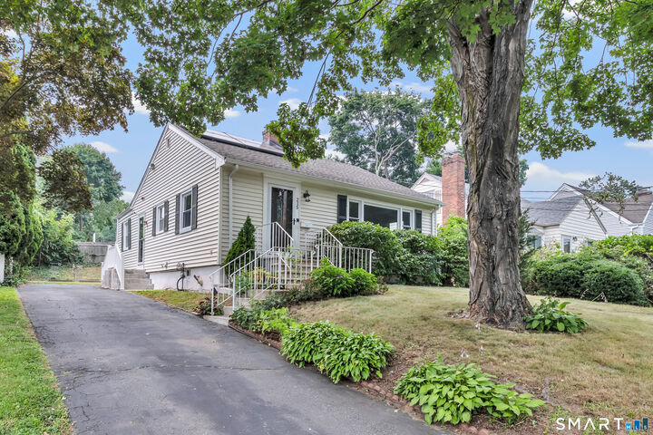 Property Photo:  215 Bennett Street  CT 06825 