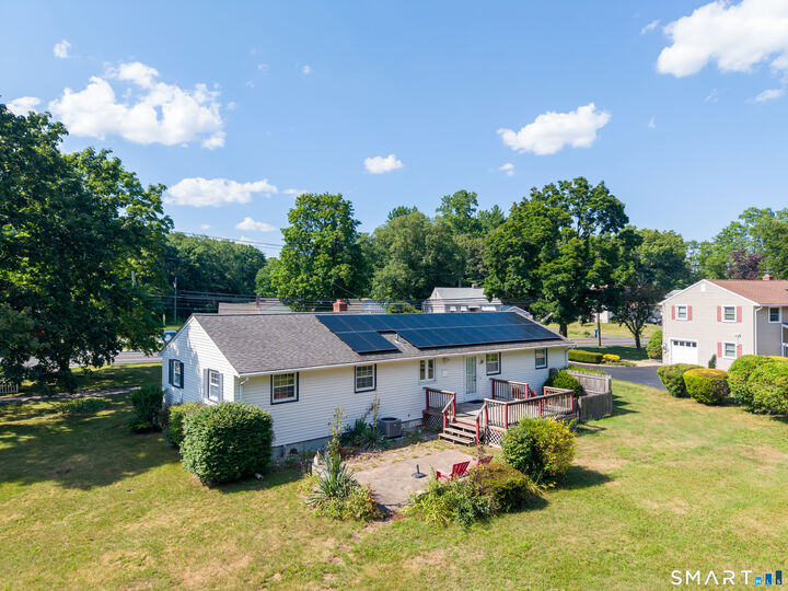 Property Photo: 176 Clintonville Road CT 06473